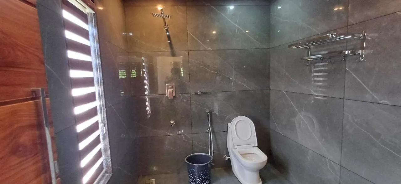 Empire Single Bedroom Villa With Common Pool Meenangadi الهند